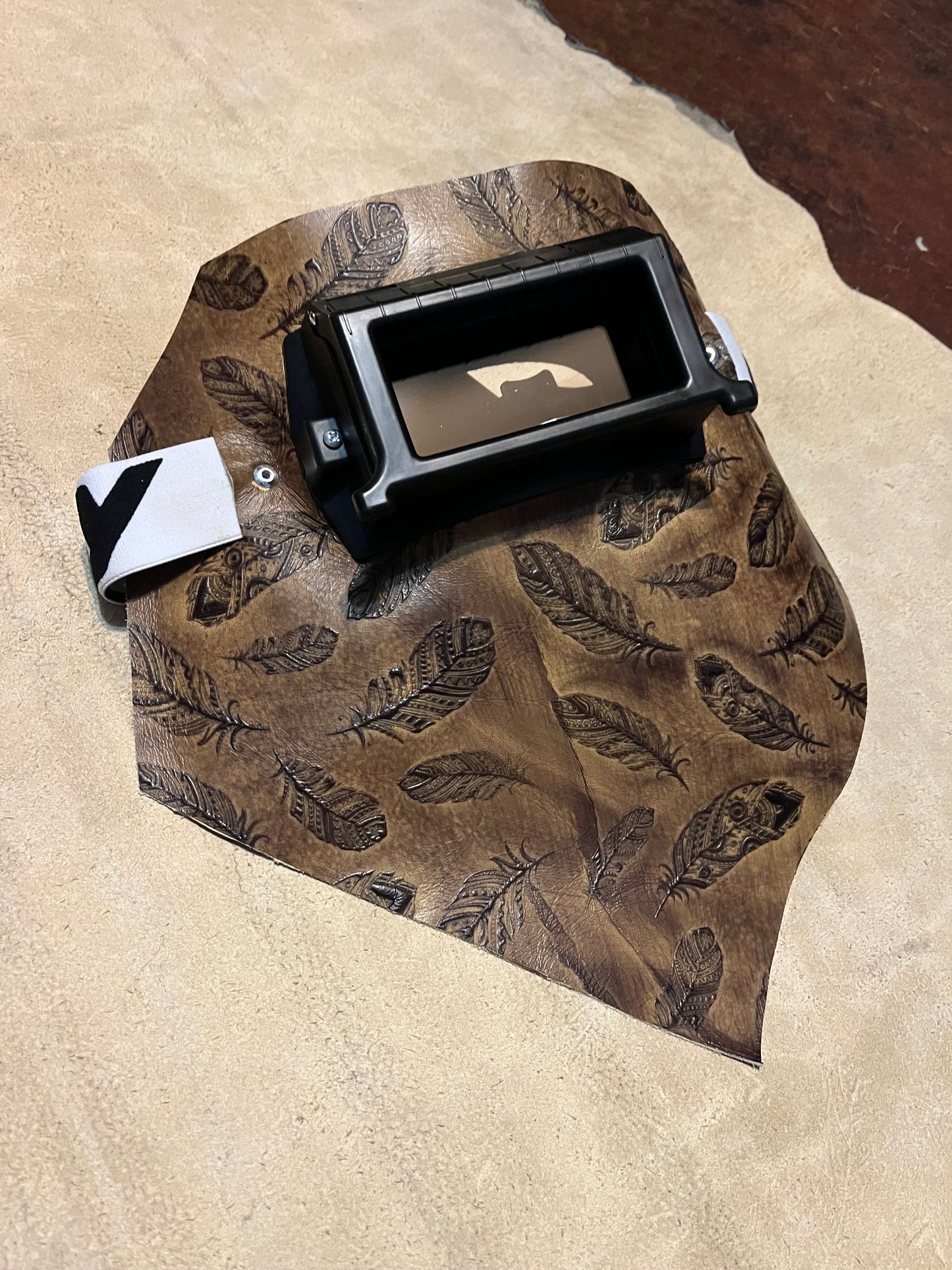Feather Print Box Hood (3-4oz)